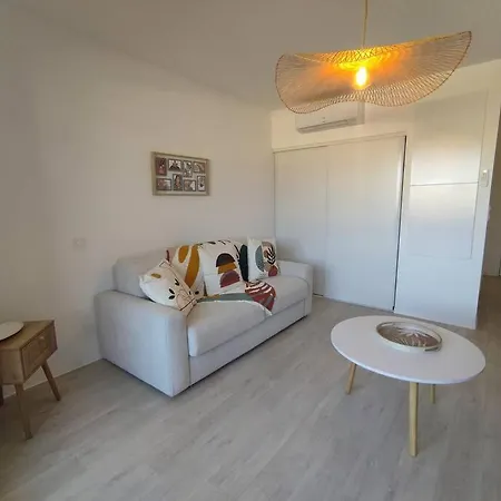 Studio 105, Tennis Wellness شقة *